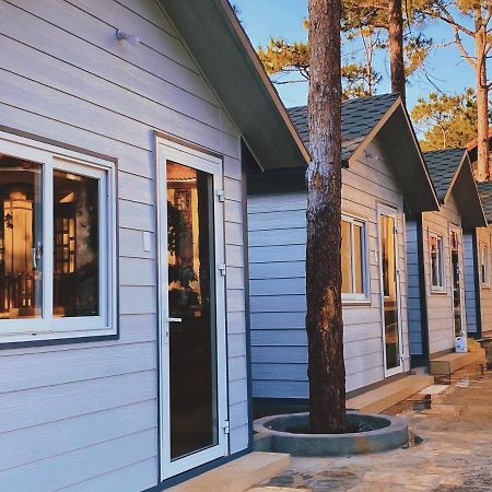 Henisi Homestay Mang Den Kon Von Kla Экстерьер фото